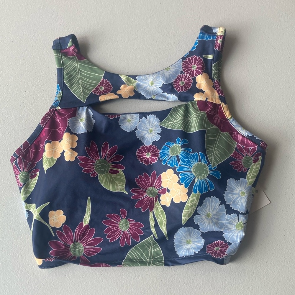 So top sporty floral cutout sleeveless top w lined shelf bra casual S jr - Picture 5 of 13